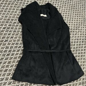 Soft open front vest with belt